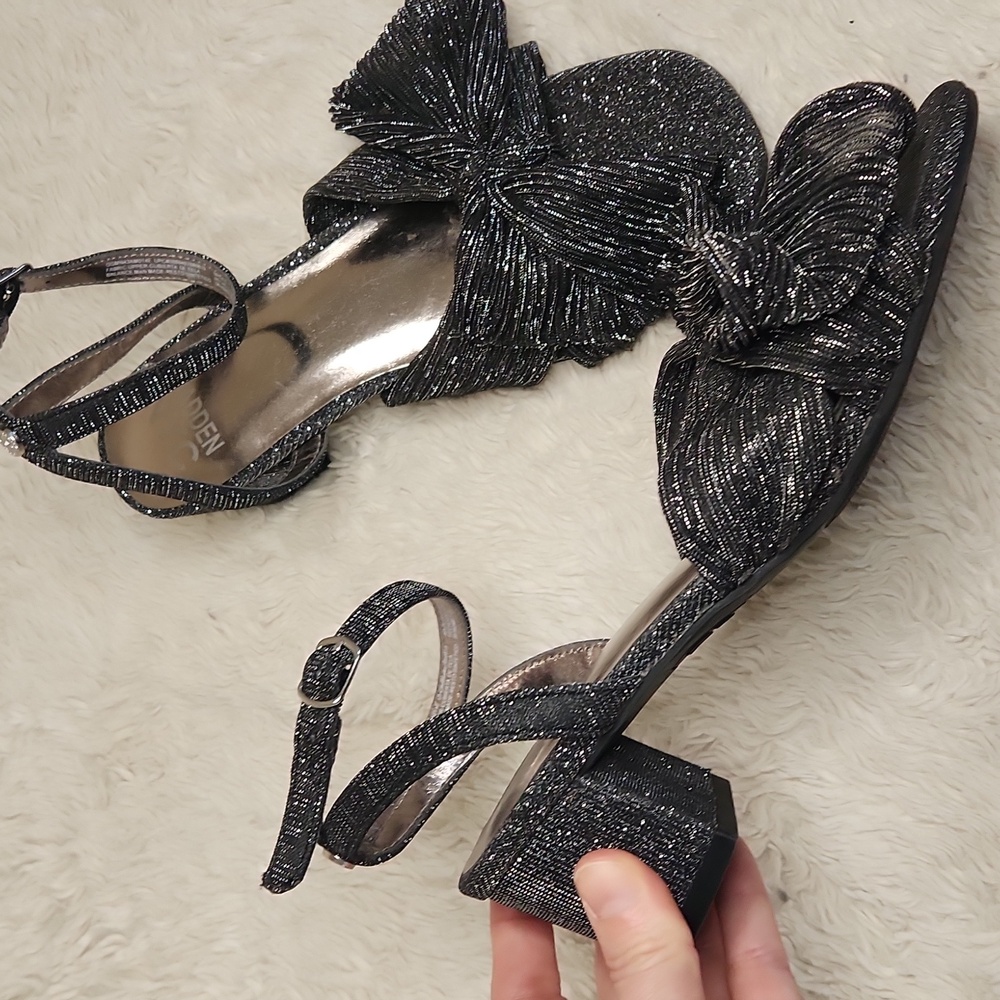 Girls Madden NYC Metallic Black Sparkle Heels Sz 4 - Picture 6 of 12
